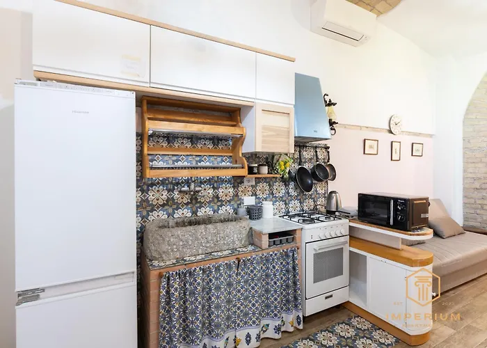 Imperium - 100mt To Metro, Private Patio, A-c, 2-4 Pax Сasa de vacaciones Roma