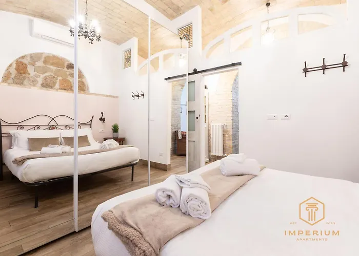 Holiday home Imperium - 100mt To Metro, Private Patio, A-c, 2-4 Pax Rome