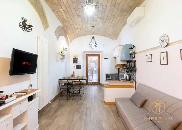 Imperium - 100mt To Metro, Private Patio, A-c, 2-4 Pax Сasa de vacaciones